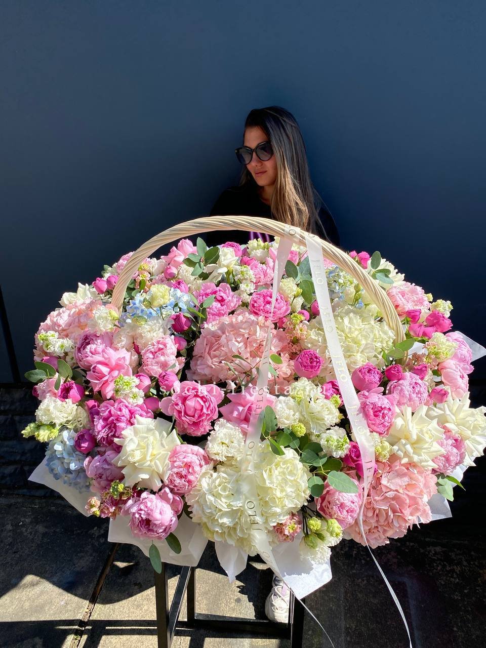 Премиум цветочная корзина в Петрозаводске