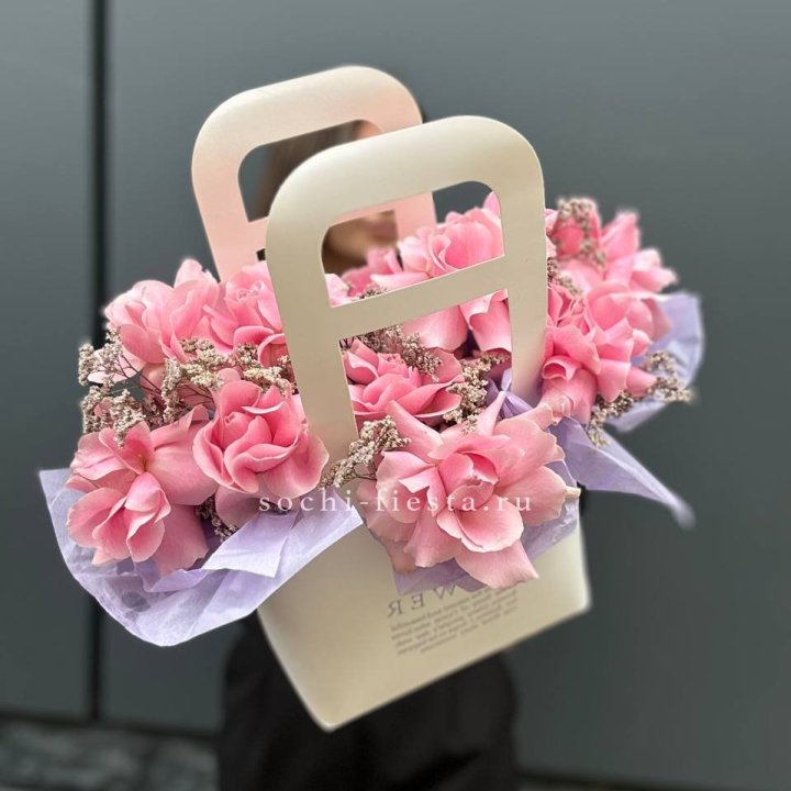 Сумочка розовых роз "Плинки" в Петрозаводске