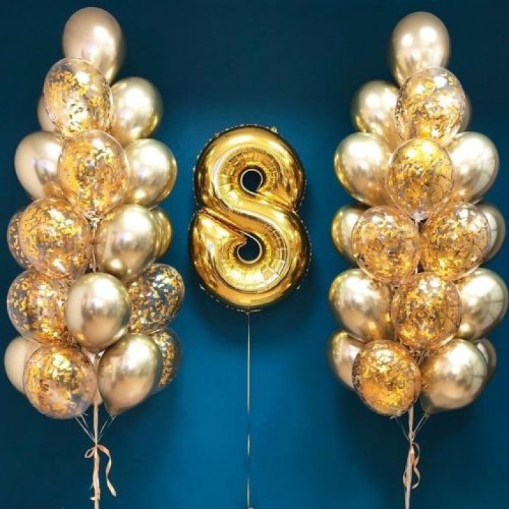 Цифра с фонтанами шаров  в Петрозаводске