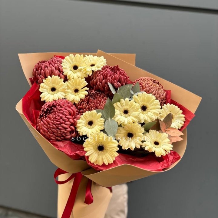 Букет гербер и хризантем Бигуди в Петрозаводске
