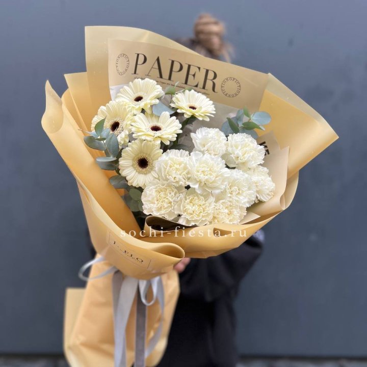  Букет с диантусами и герберами в Петрозаводске