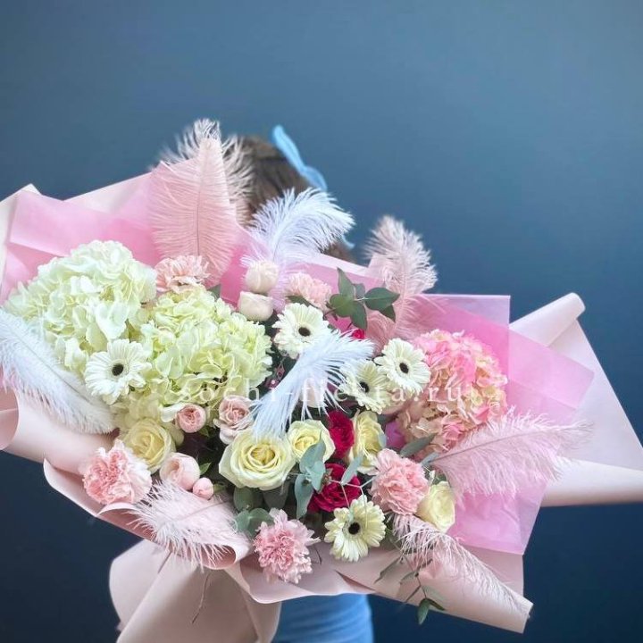 Дизайнерский букет "Валенсия-3" в Петрозаводске