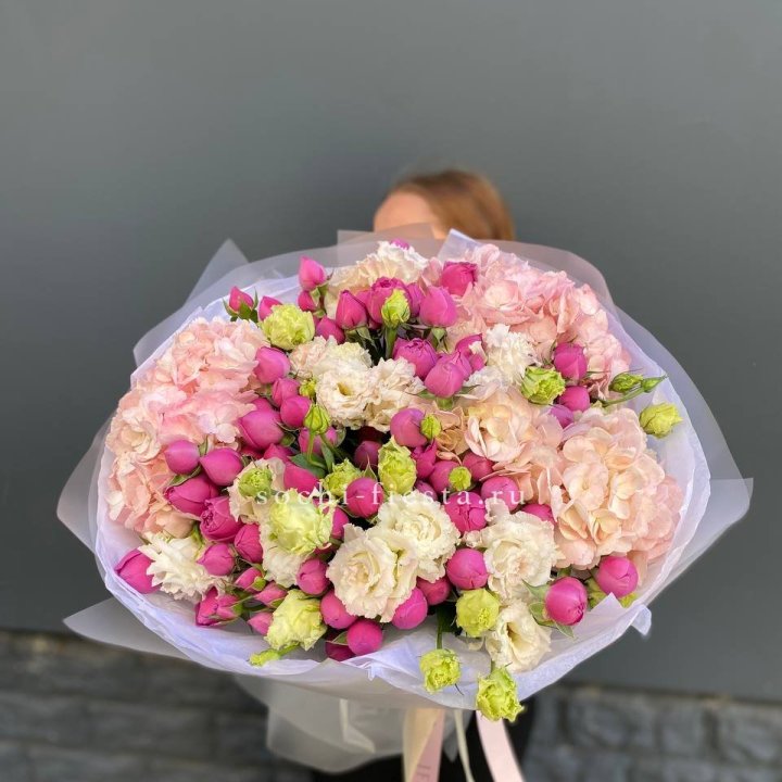  Букет  гортензий и Мисти с доставкой в Петрозаводске