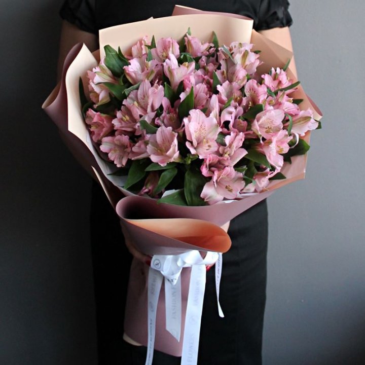 Букет розовых альстромерий в Петрозаводске