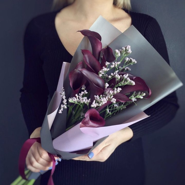 Букет фиолетовых калл в Петрозаводске