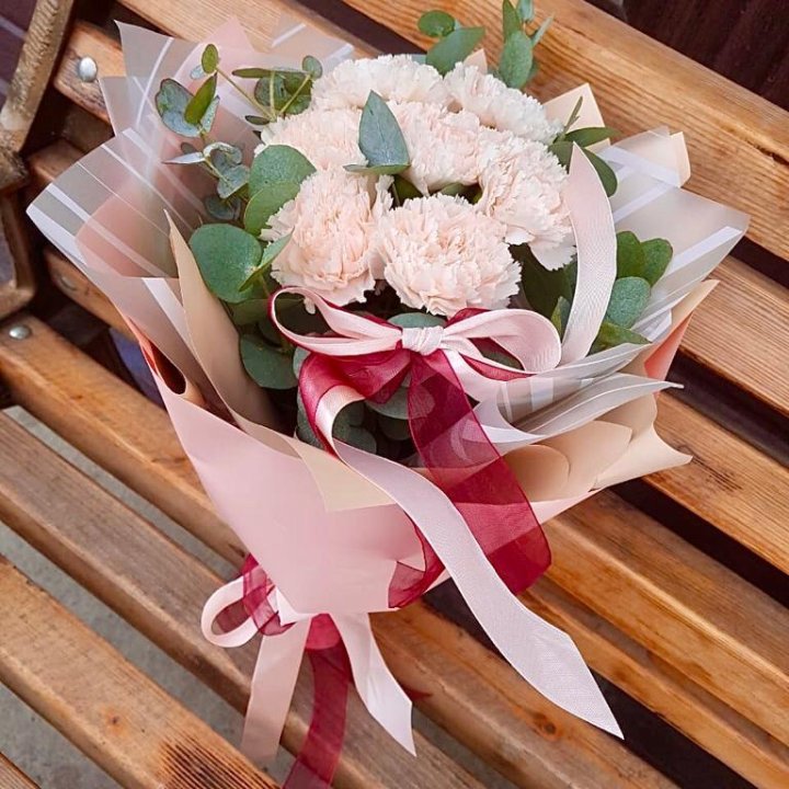 Диантусы с эвкалиптом в Петрозаводске