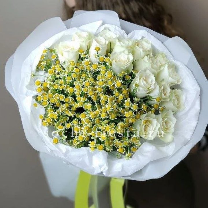 Букет ромашек и роз "Полина" в Петрозаводске