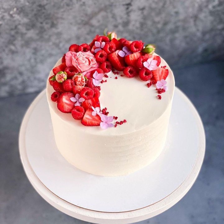 Торт "Малина" в Петрозаводске