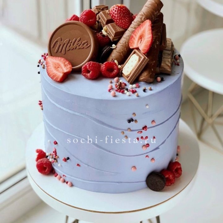 Торт "Milka's world" в Петрозаводске