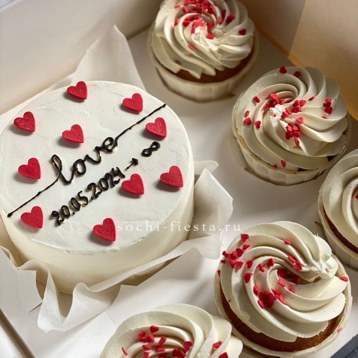 Капкейки и бенто-торт "Любимые" в Петрозаводске