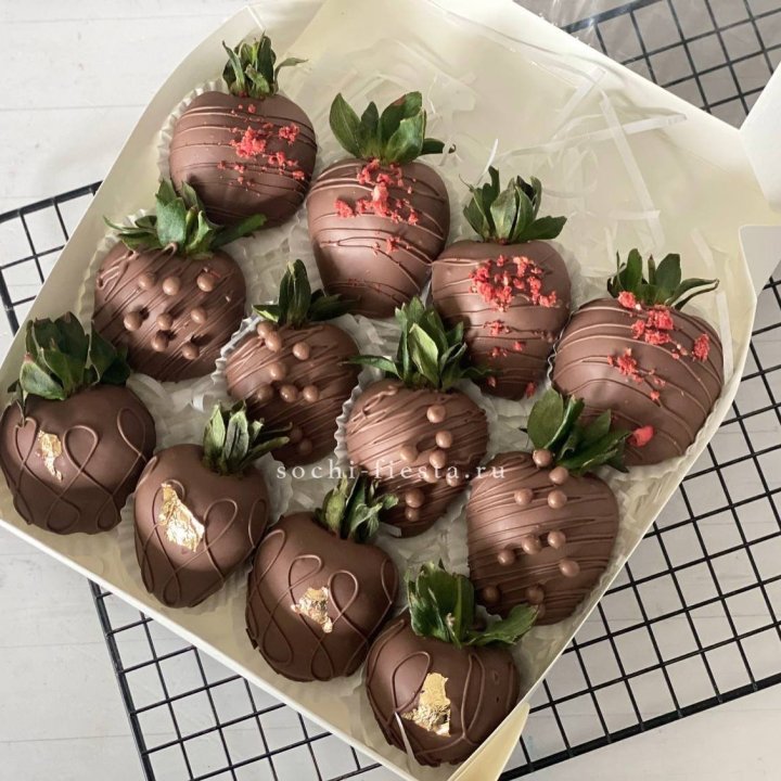 Клубника в шоколаде 12 ягод в Петрозаводске