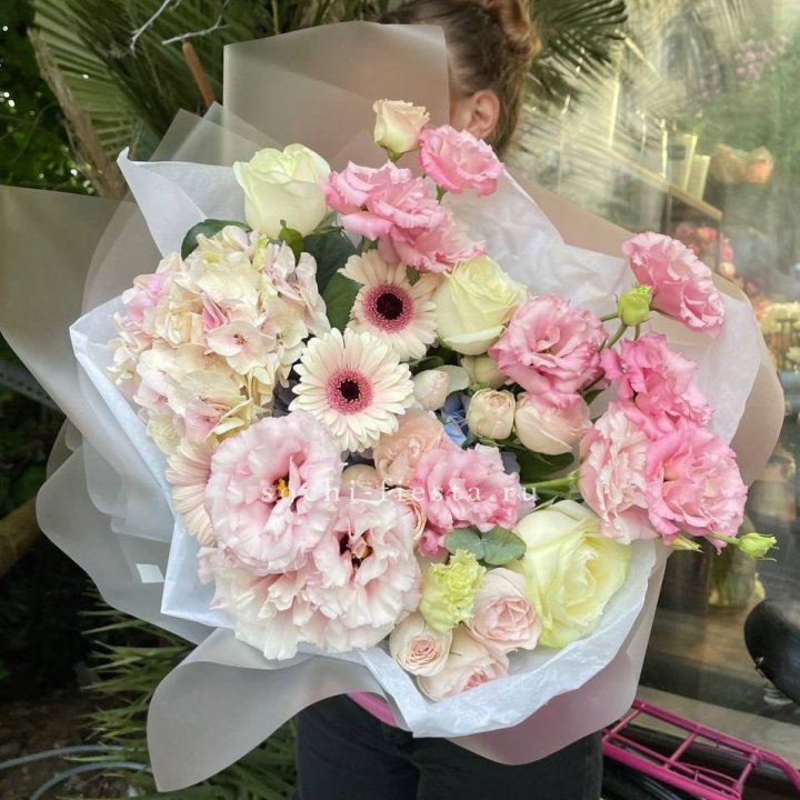 Дизайнерский букет "Лаундж пак" в Петрозаводске