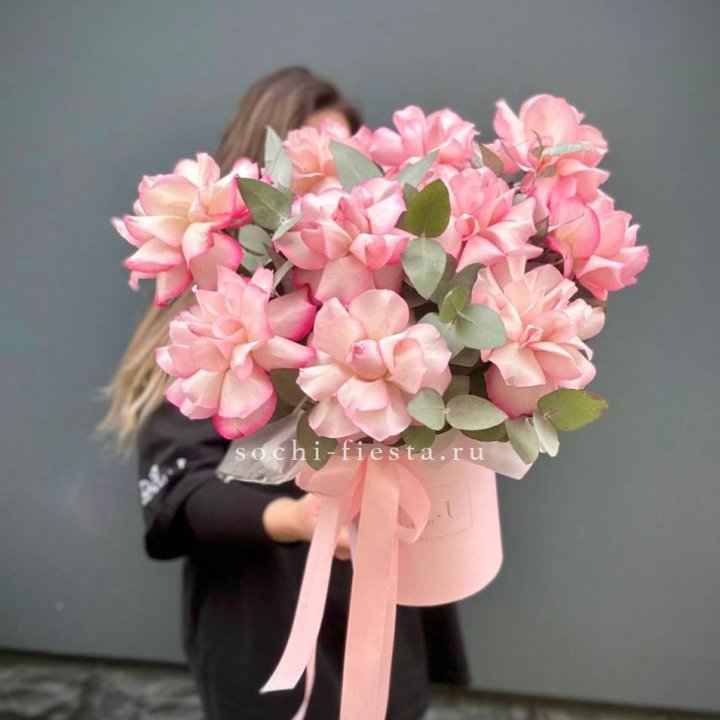 11 Фрунцузских роз "Венди" в Петрозаводске