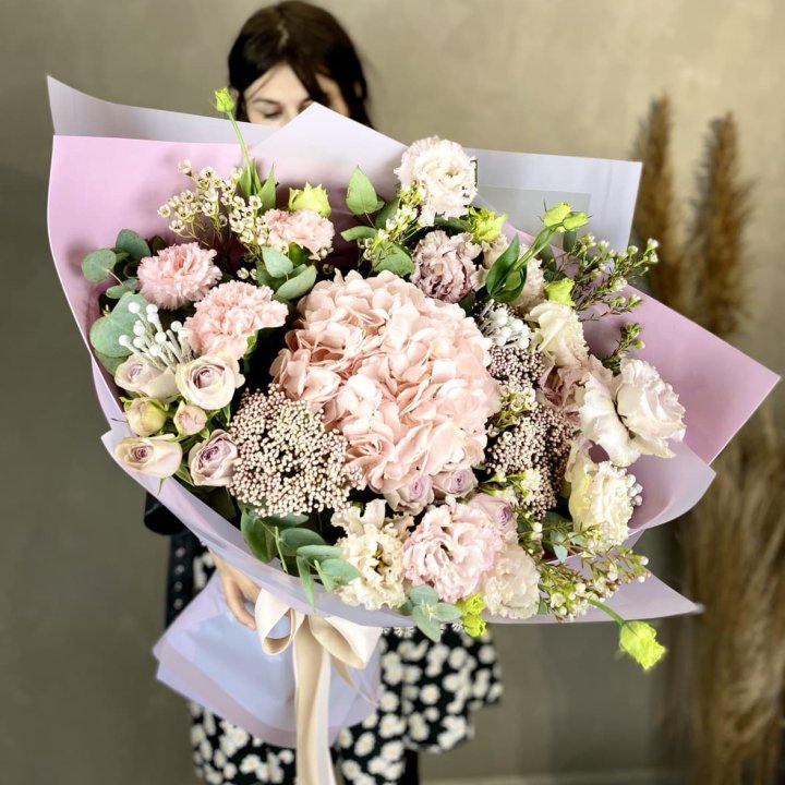 Дизайнерский букет "Трели кримс" в Петрозаводске