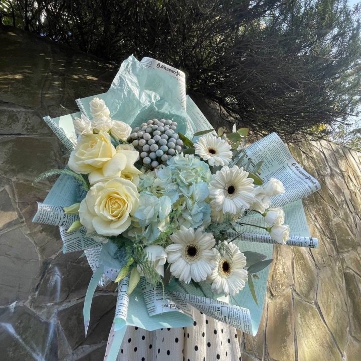 Дизайнерский букет "Линдж-блю" в Петрозаводске