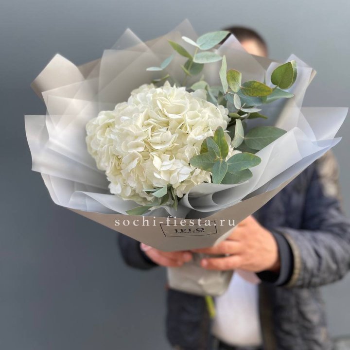 Букет  из белой гортензии в Петрозаводске