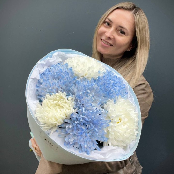 Букет из 7 хризантем  в Петрозаводске