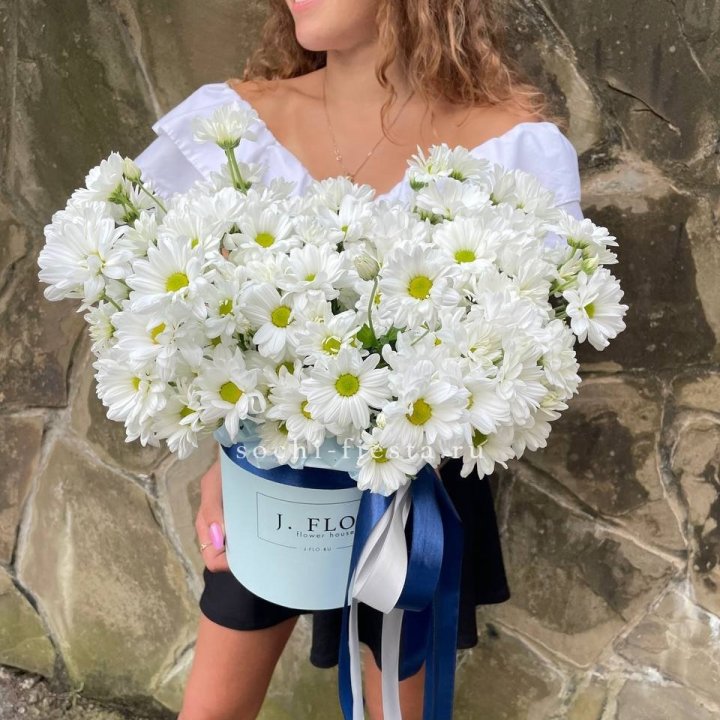 Коробка с хризантемами №2 в Петрозаводске