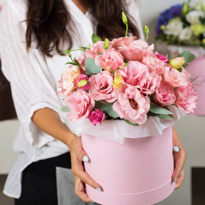 Эустома в шляпной коробке в Петрозаводске