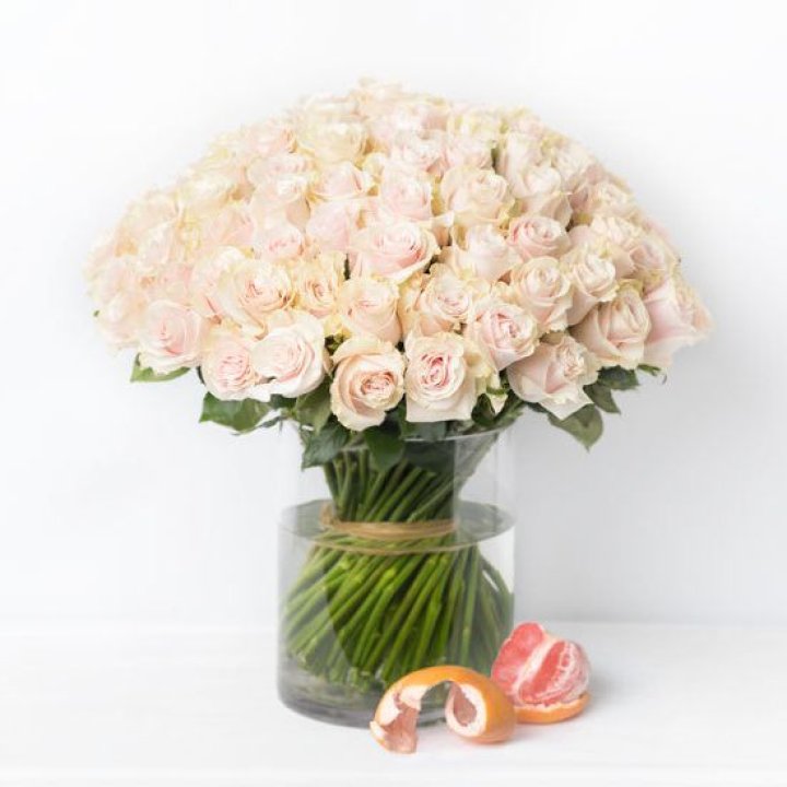 101 кремовая роза в Петрозаводске