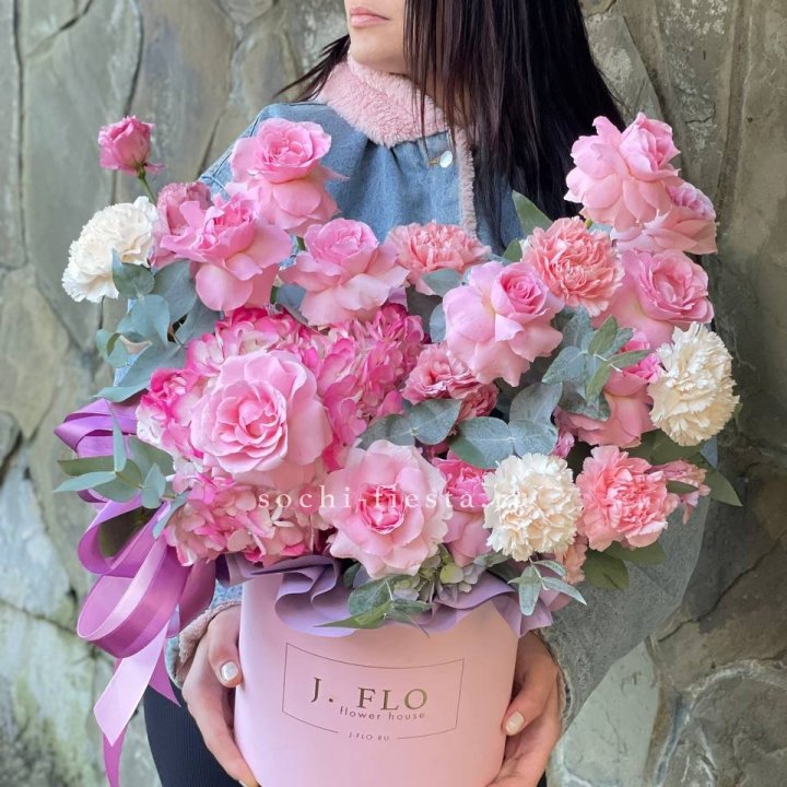 Цветочный бокс "Эсмиральда" в Петрозаводске