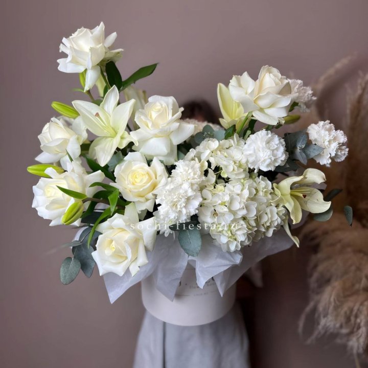 Цветочный бокс "Вайт дримс" в Петрозаводске