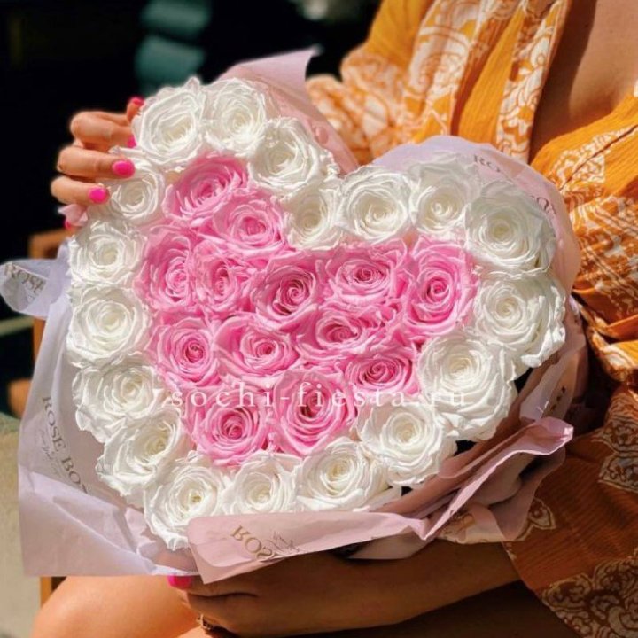 Бокс сердце с розами №2 в Петрозаводске