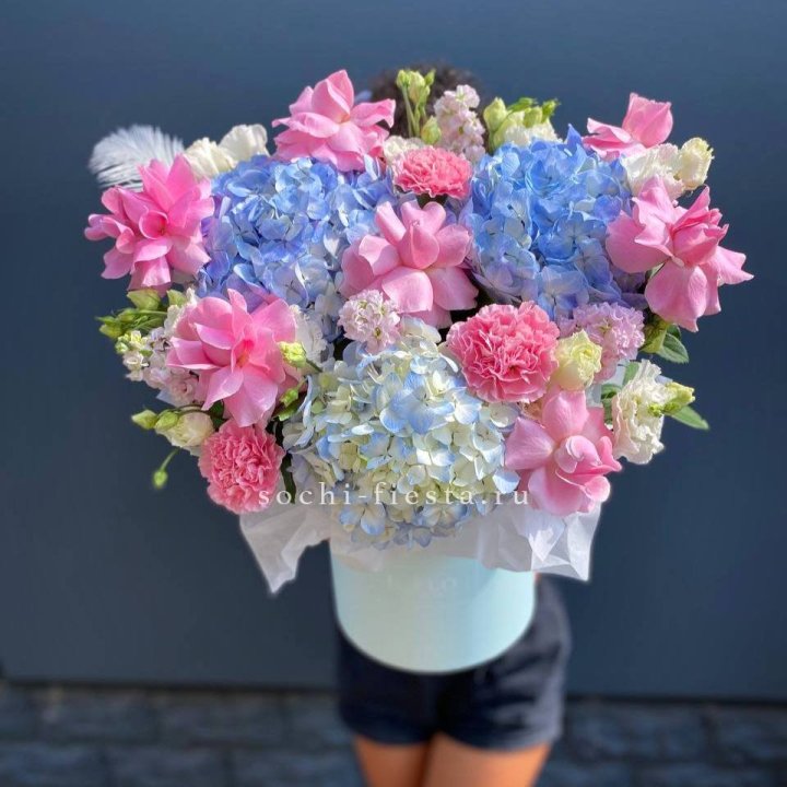 Коробка с цветами "Лемия" в Петрозаводске