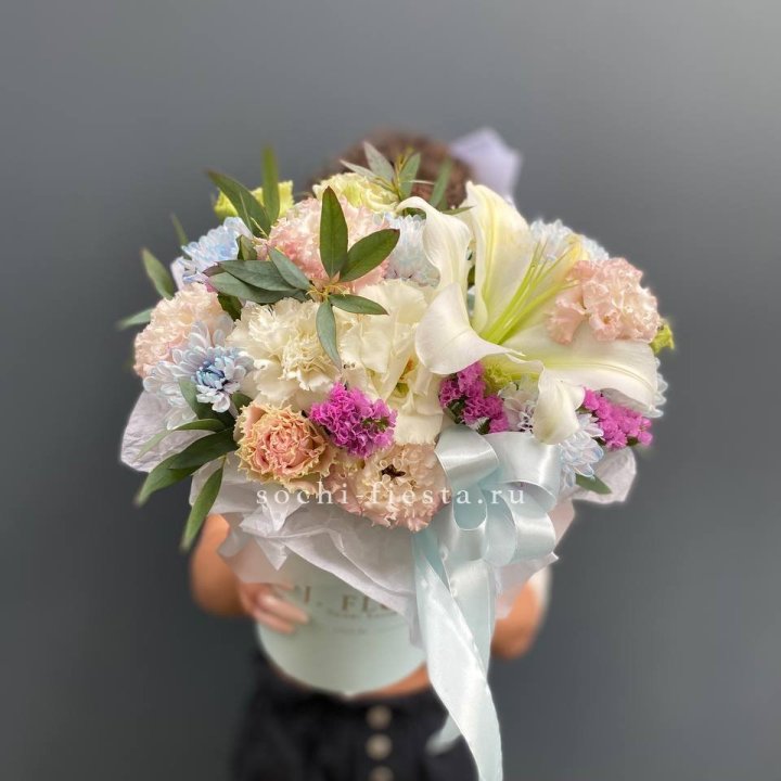 Дизайнерский цилиндр "Лилия" в Петрозаводске