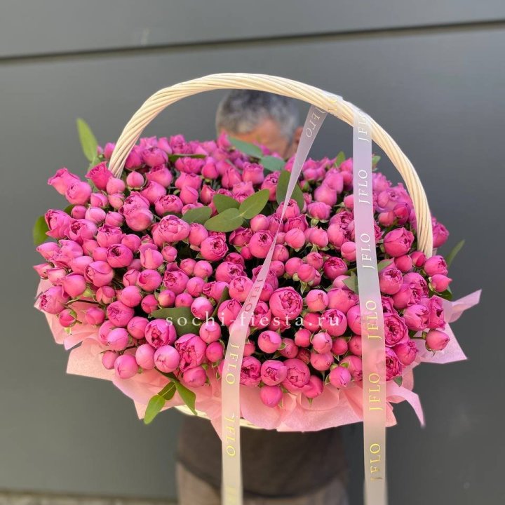 Корзина роз Мисти Баблс 101 в Петрозаводске