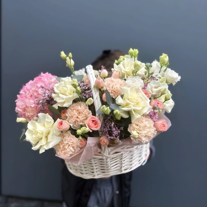 Цветочная корзина "Софтнес" в Петрозаводске