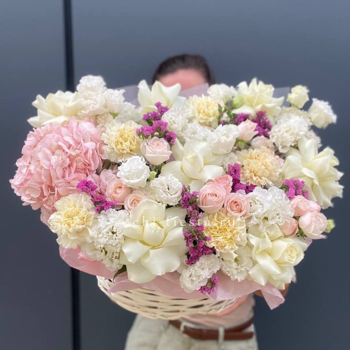 Корзина "Воздушная нежность" в Петрозаводске