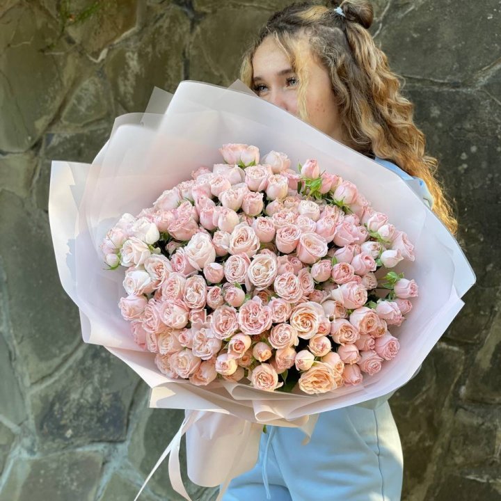 45 роза бомбастик Крем в Петрозаводске