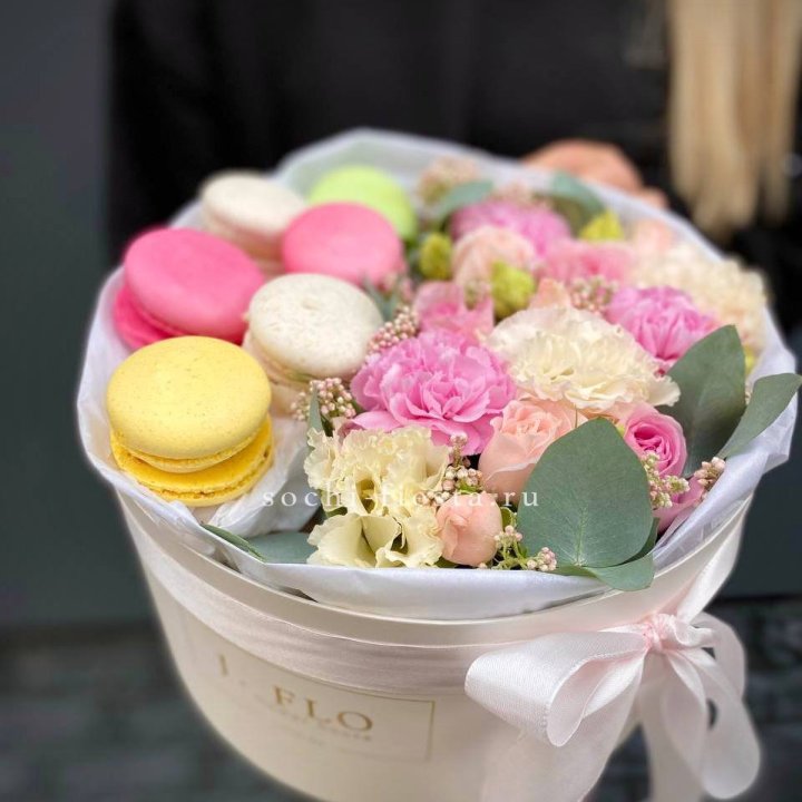 Бокс с макаронс "Тендернес" с доставкой в Петрозаводске