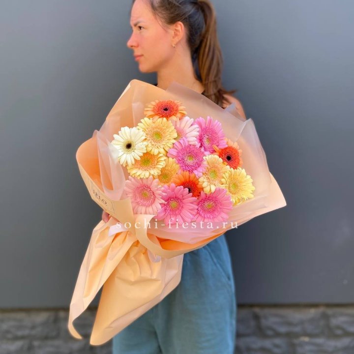 Букет разноцветных гербер в Петрозаводске