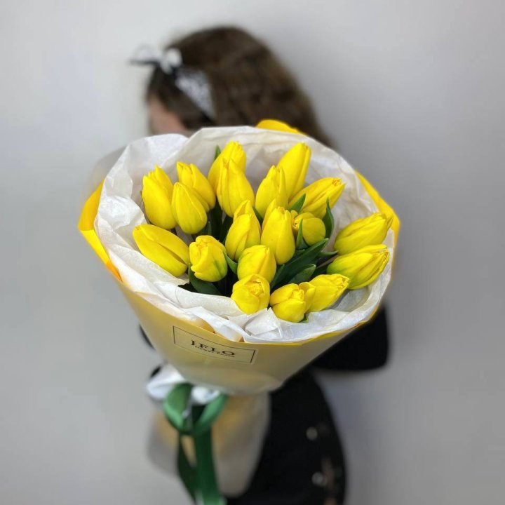  19 жёлтых тюльпанов в Петрозаводске
