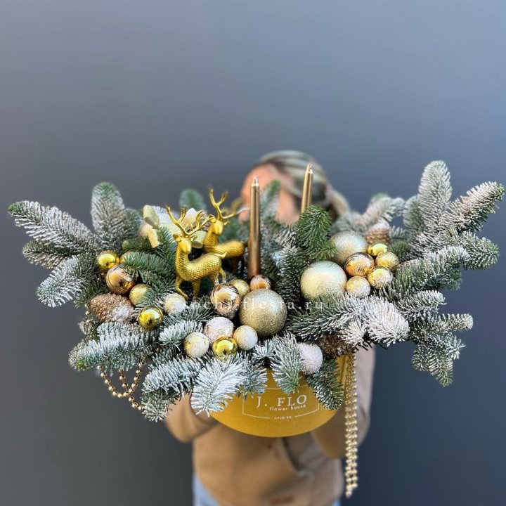 Композиция "Мери крисмас голд" в Петрозаводске