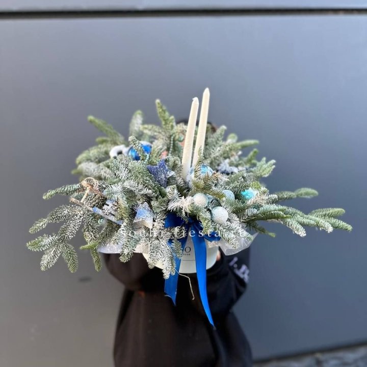 Новогодняя композиция в коробке  в Петрозаводске