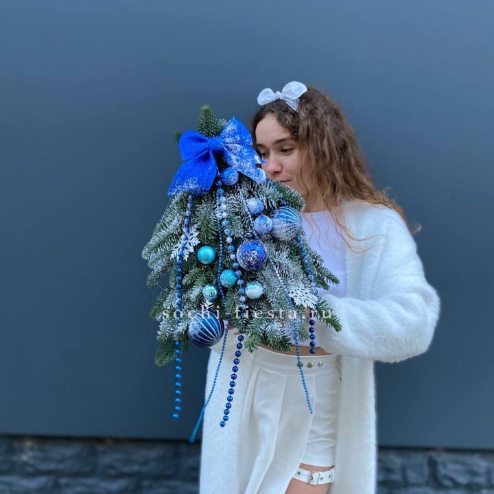 Новогодняя елочка "Блю" в Петрозаводске