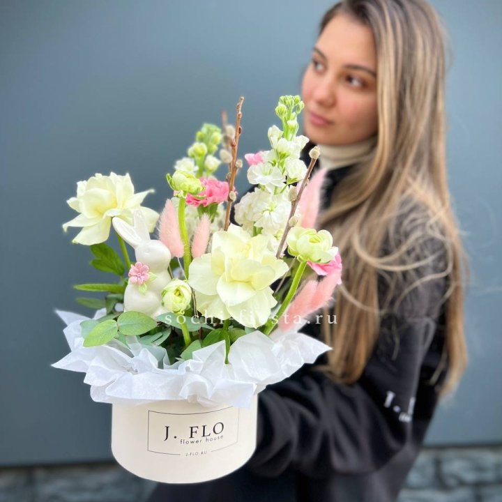 Цветочный бокс "Пасхальная композиция" в Петрозаводске