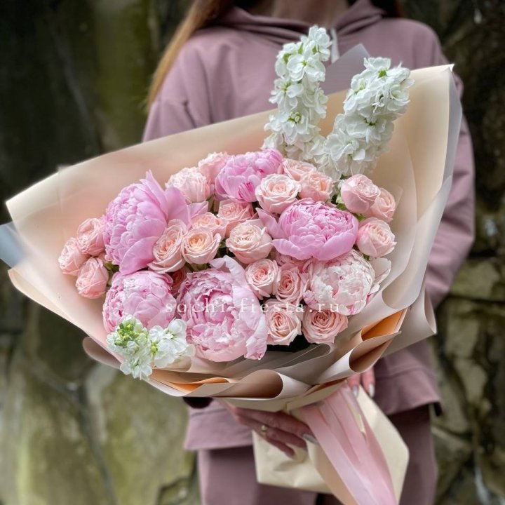 Букет с пионами №1 в Петрозаводске