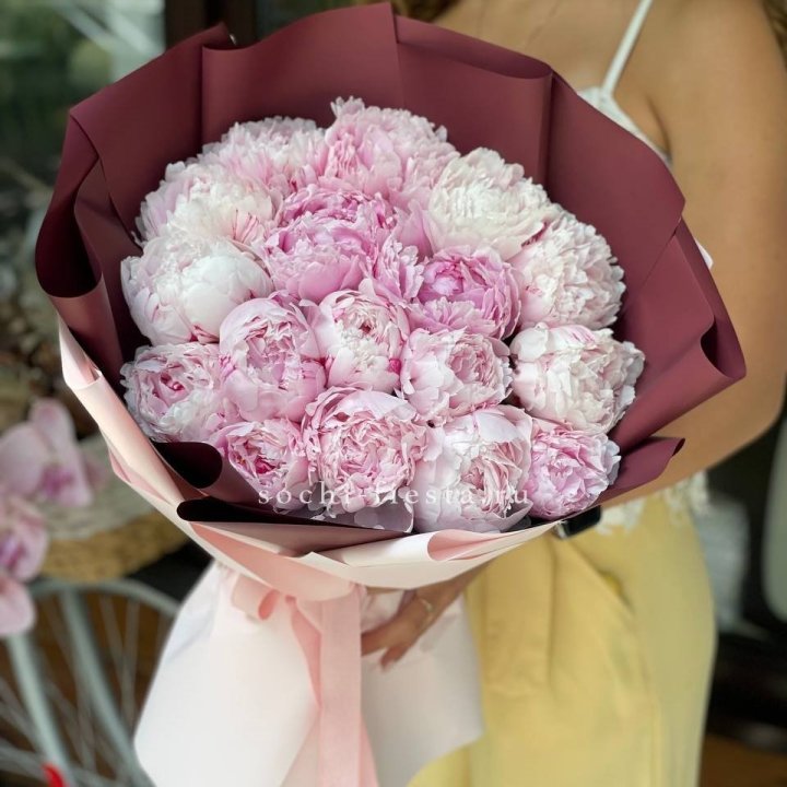 Букет 17 зефирных пионов в Петрозаводске
