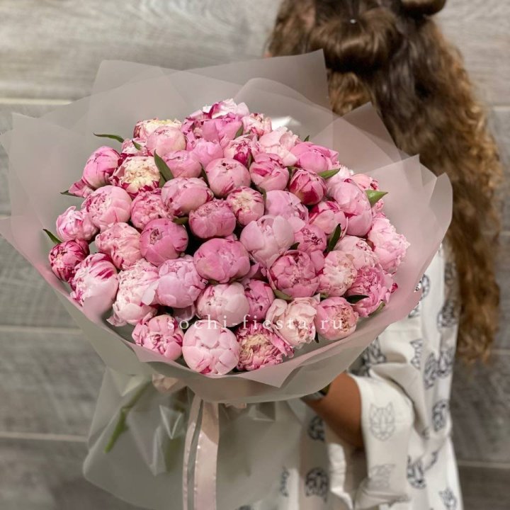 51 розовый пион в Петрозаводске