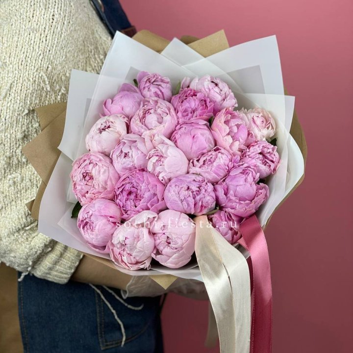 Букет из 21 пионов в Петрозаводске