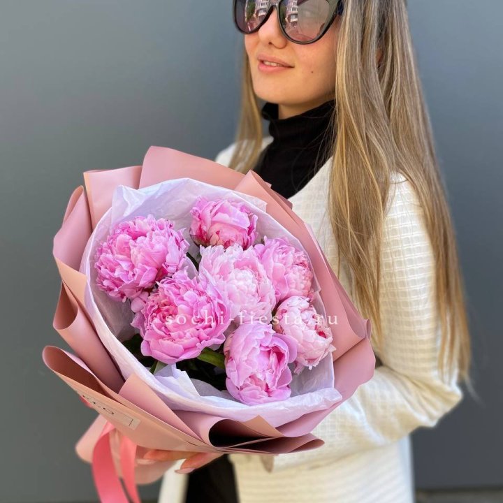 7 пионов в оформлении в Петрозаводске