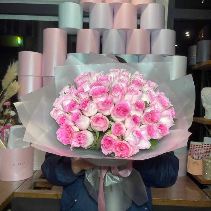  51 розовых роз в Петрозаводске