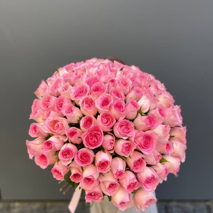 101 розовая роза в Петрозаводске