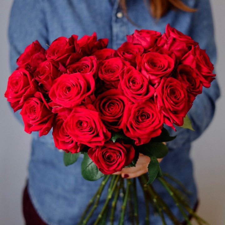 25 красных роз в Петрозаводске