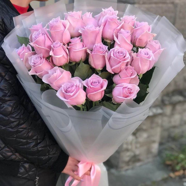 25 высоких розовых роз в Петрозаводске