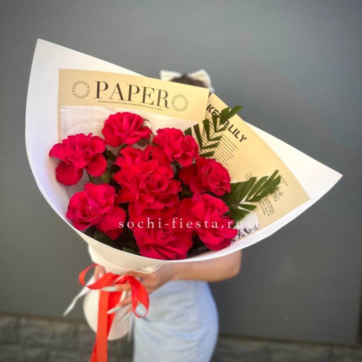 9 Красных французских роз Чико в Петрозаводске